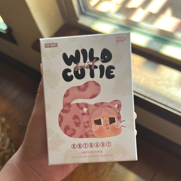 POP MART Accessories - Pop Mart Crybaby Wild But Cutie - Neon Cutie